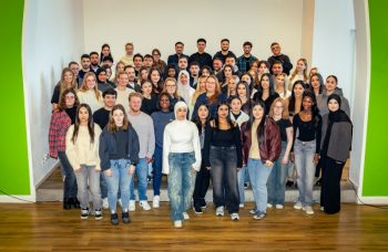 77 Auszubildende der St. Elisabeth Gruppe starteten am 02. März 2026 in die Ausbildung zur Pflegefachkraft.